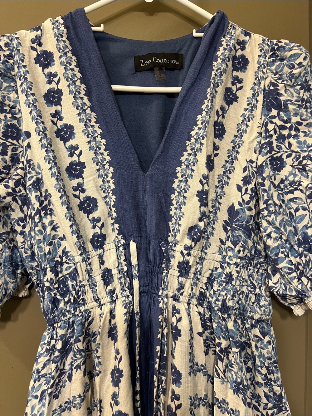 Zar Collection size 8 Blue and White Floral Midi Dress